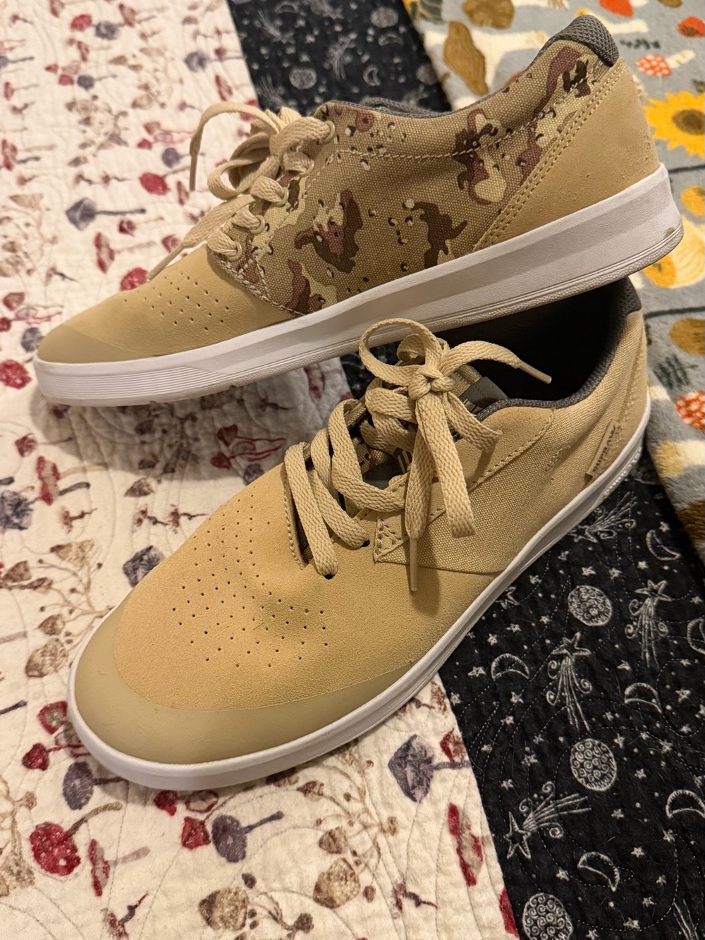 Supra Men's Beige/Tan Low-Top Sneakers